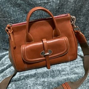 Gorgeous Dooney & Bourke Florentine Handbag